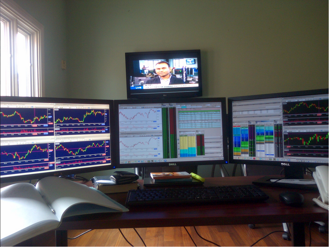 a-day-traders-set-up-forex-trading-room